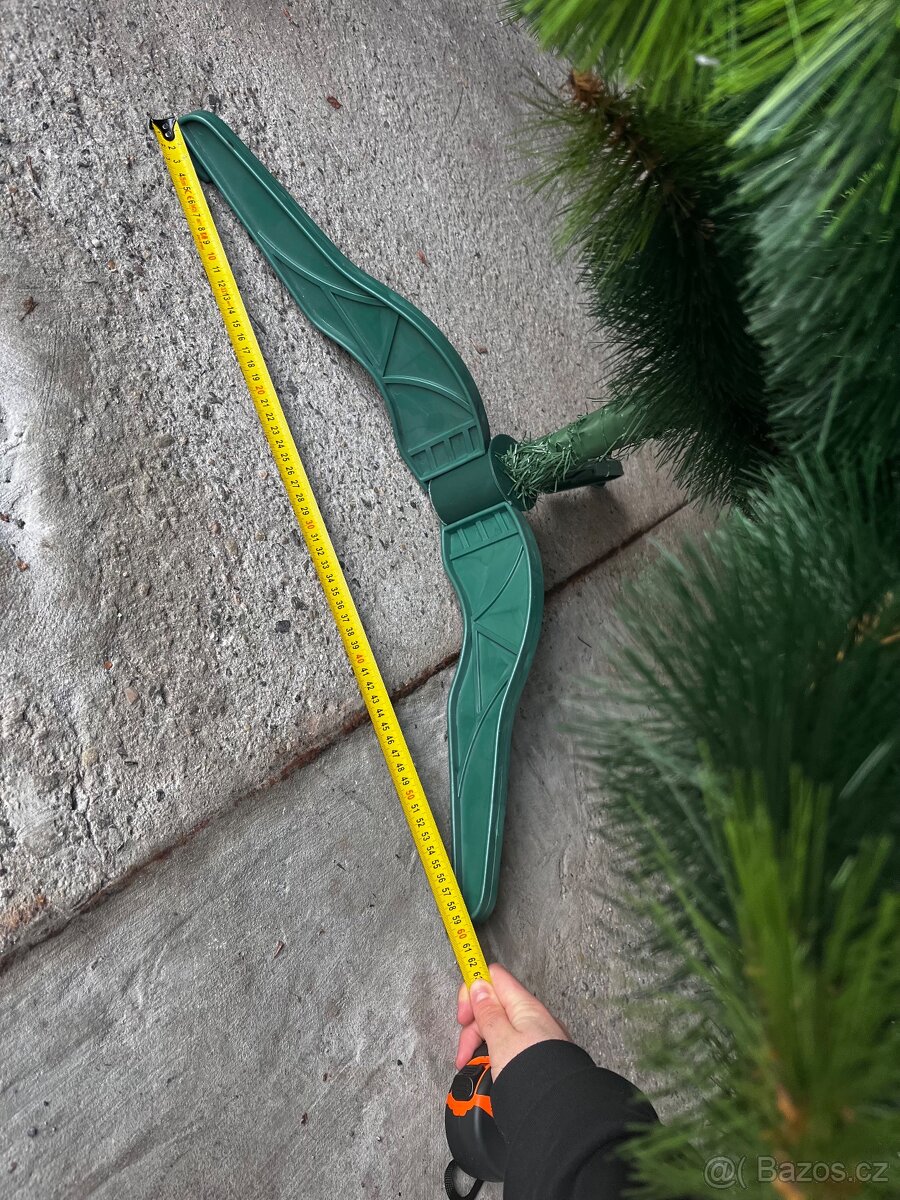 Umělý Vánoční stromek - 4