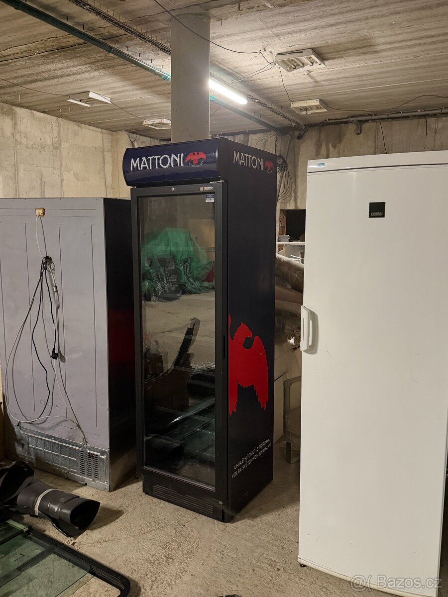 Prosklená chladicí lednice - 4