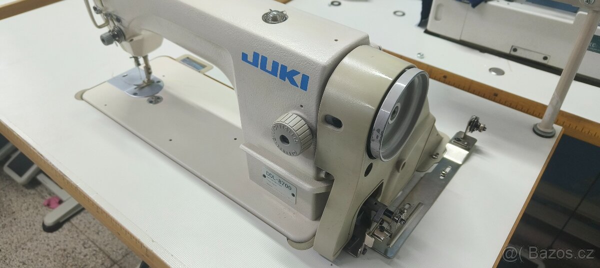 Průmyslový šicí stroj Juki DDL 8700 - 4