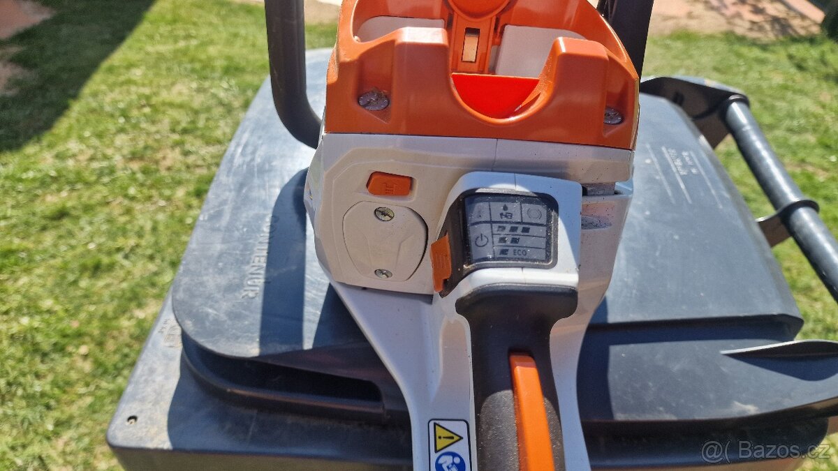 Stihl MSA 300C - 4