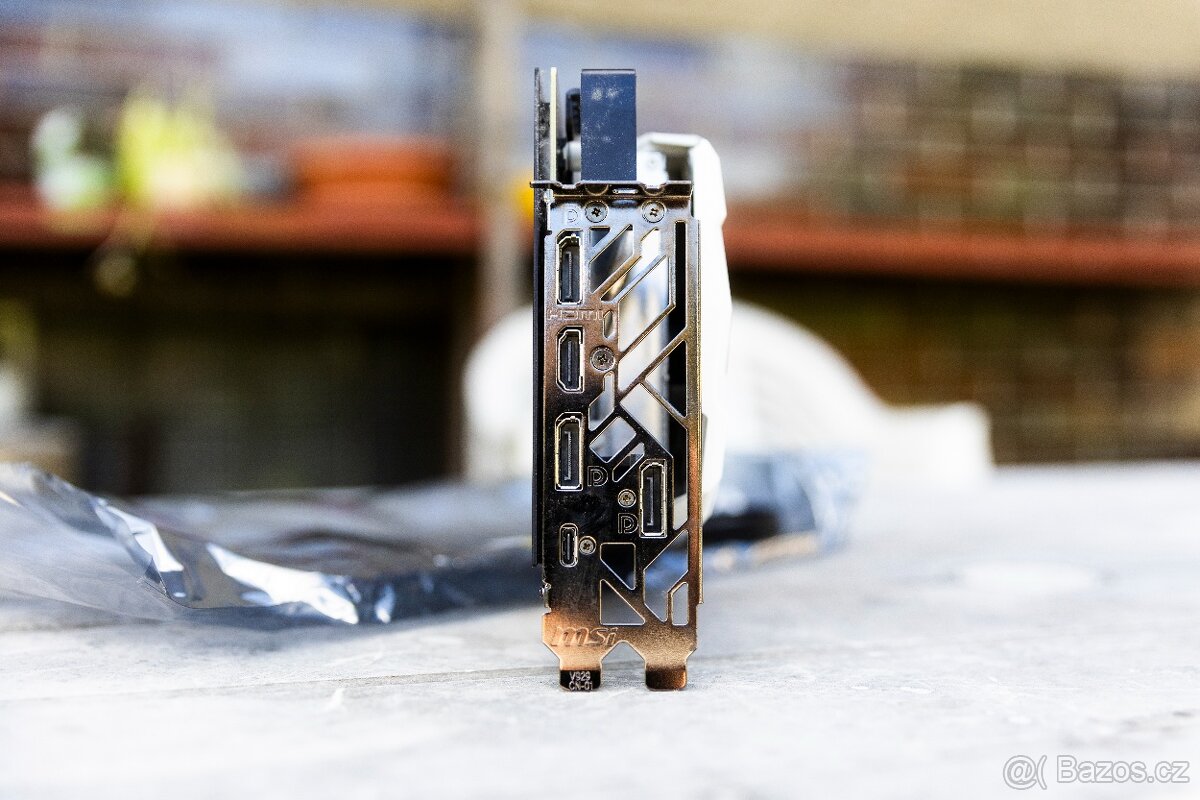 MSI GeForce RTX 2070 ARMOR 8G - 4