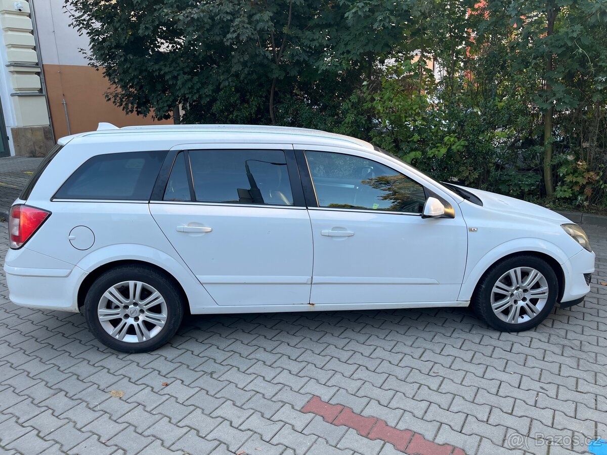 Opel Astra H - 4