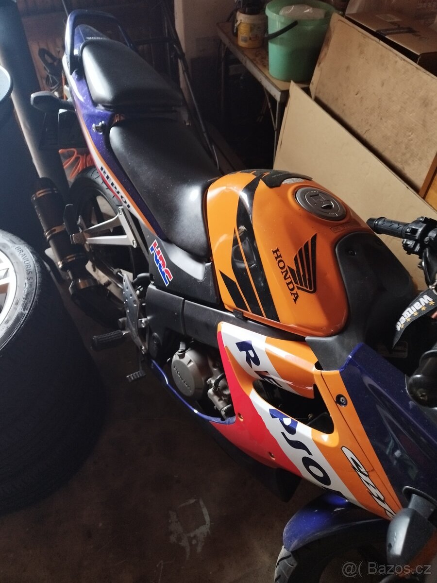 Honda CBR 125r - 4