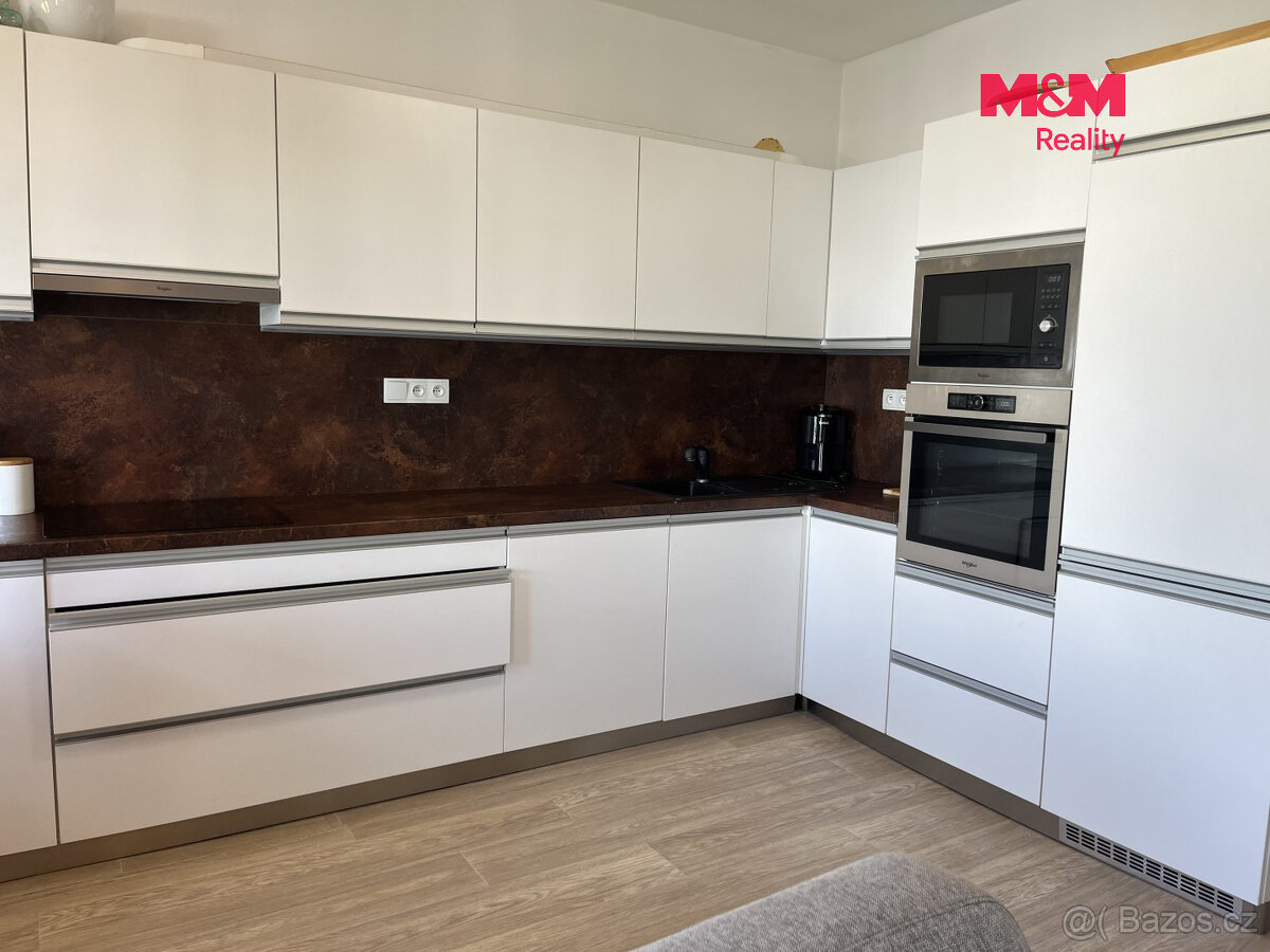 Prodej bytu 3+kk, 104 m², Pardubice, ul. Bubeníkova - Widok 4