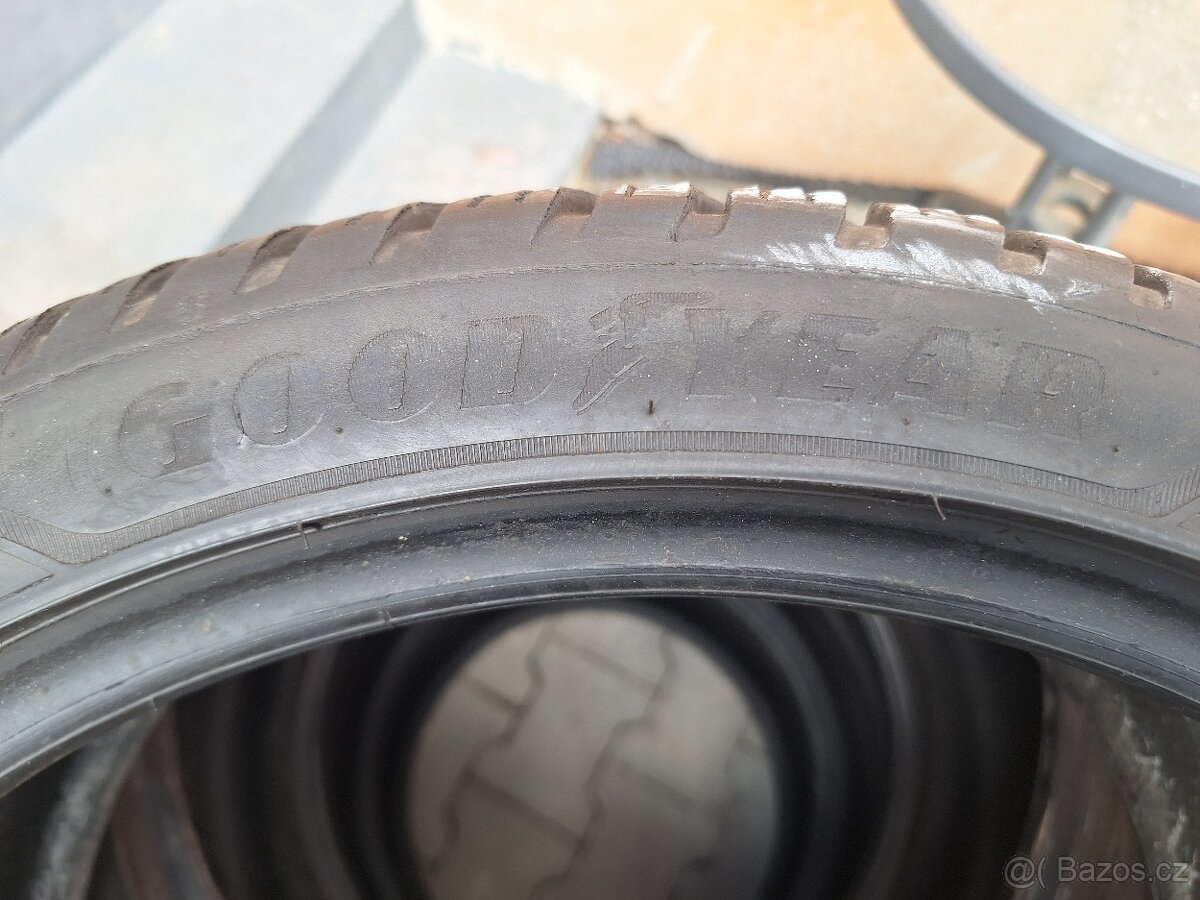 Prodám pneu 225/40/18 Goodyear celoroční - 4
