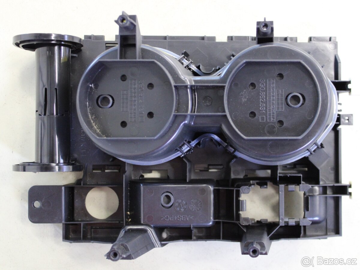 VW Passat B8/ Arteon držák nápojů 3G0862531H 81V - 4