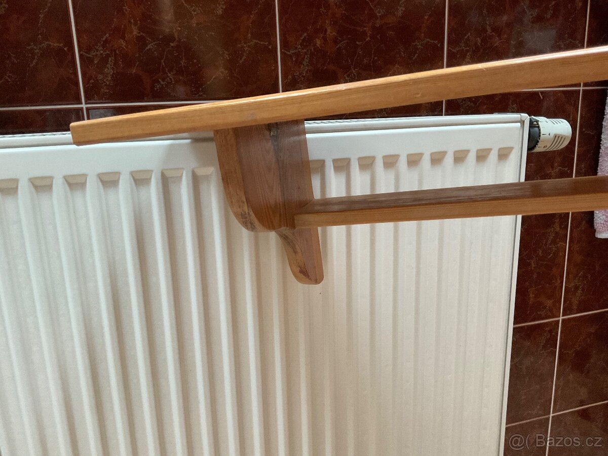 Dřevěná polička - 4