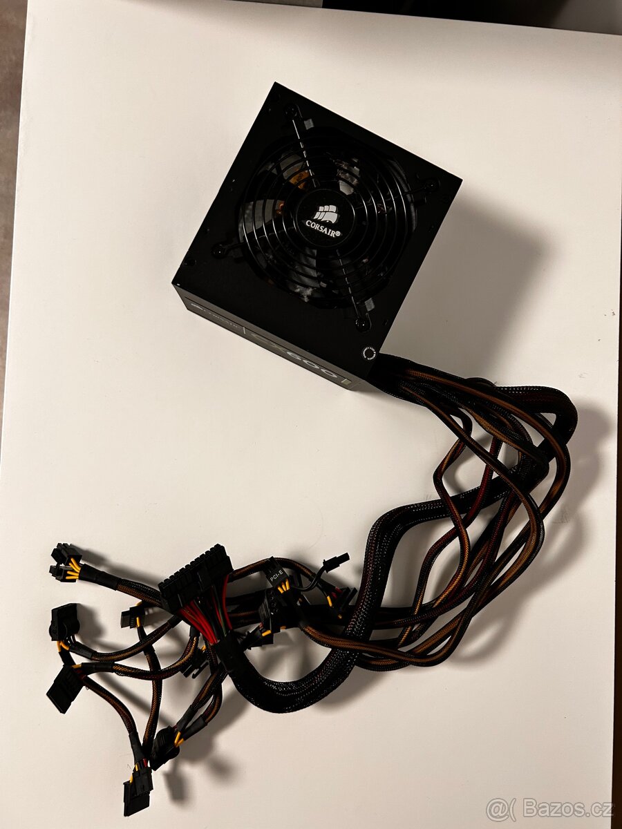 Corsair CX600 (600W, 80 PLUS) - 4