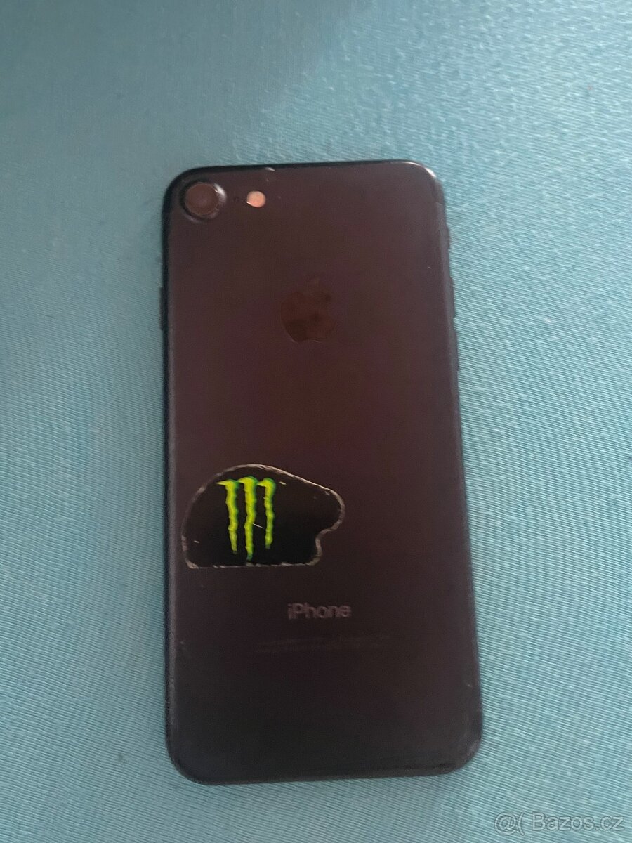 Prodám funkční Iphone 7 - 4