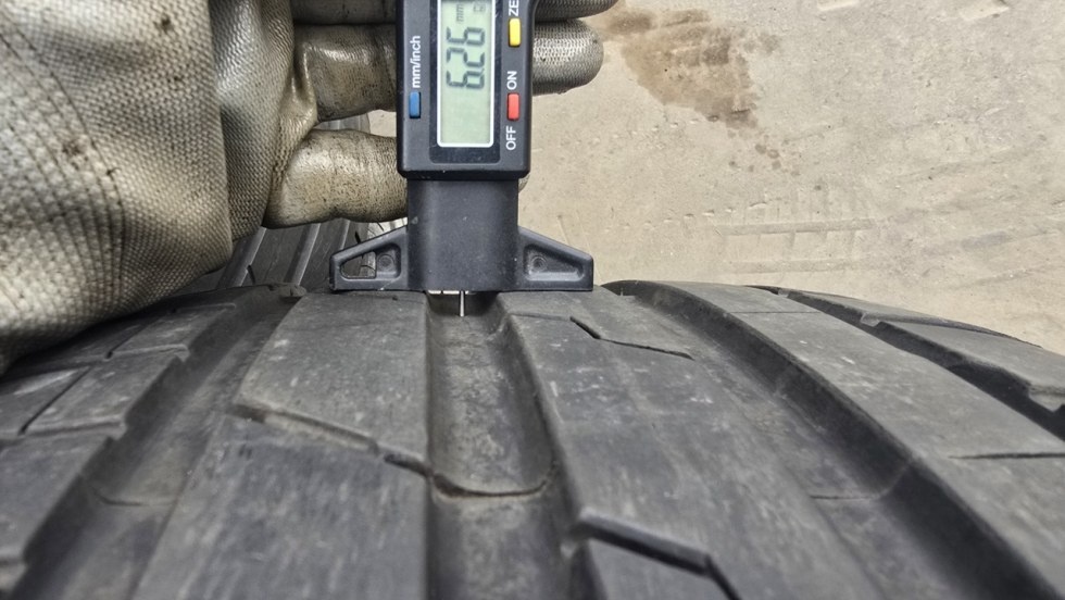 Letní pneu 255/45/19 Hankook - 4