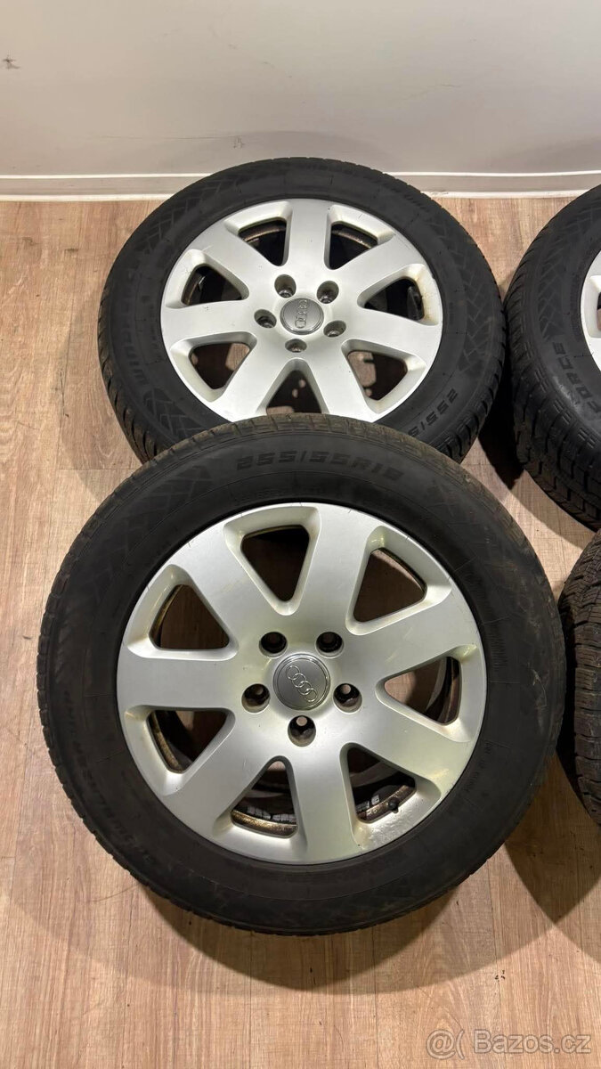 //Alu kola Audi Q7 18"// - 4