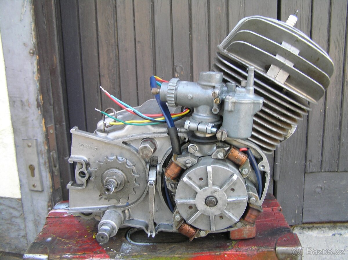 Motor Jawa 90 - 4