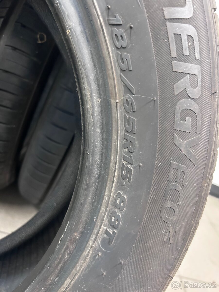 Pneu Hankook 185/65/15 - 4