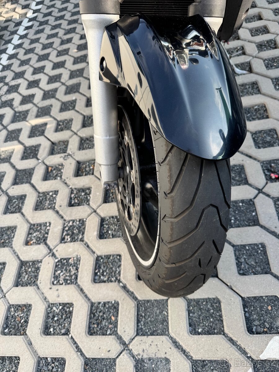 Suzuki gsr 600 - 4