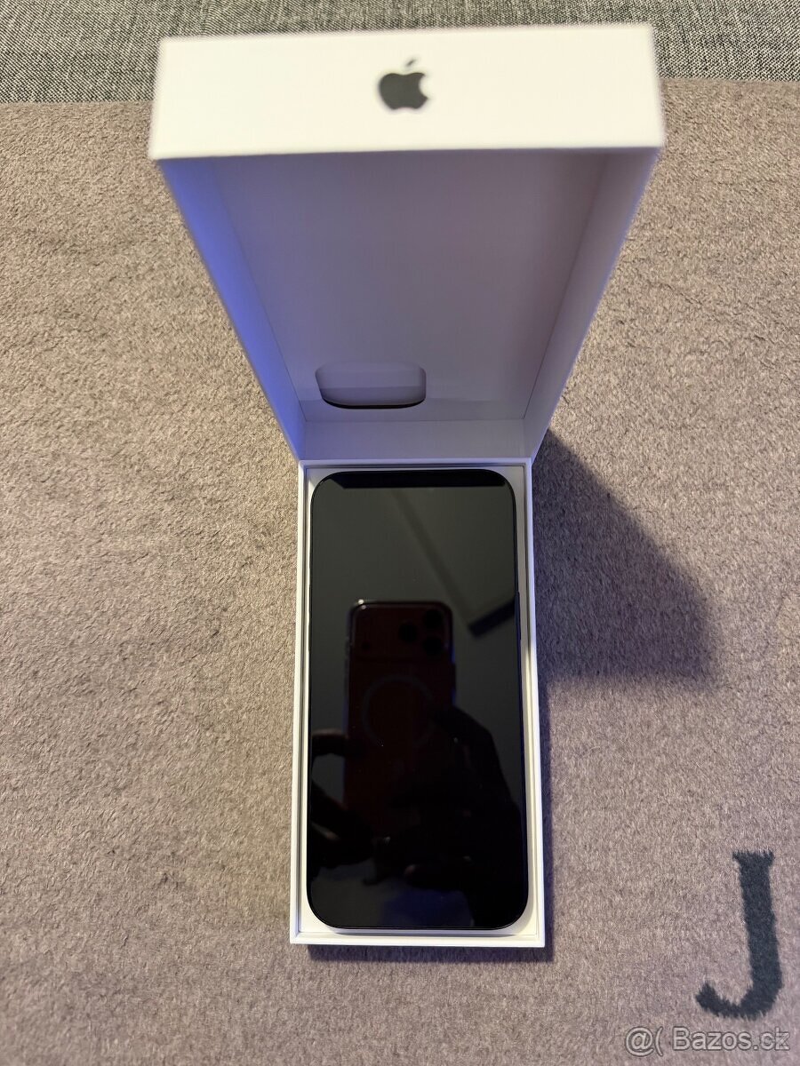 Prodám iPhone 16 Pro Max 256 GB - Titanium Black - 4