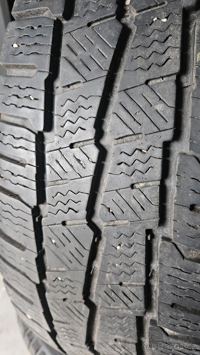215/65R16C - 4