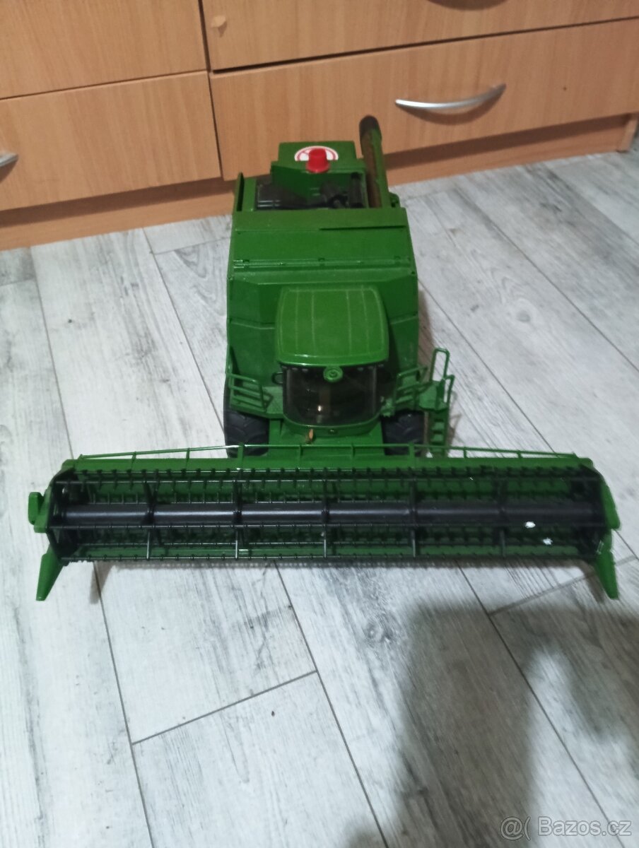 Kombajn John Deere i 670 - 4
