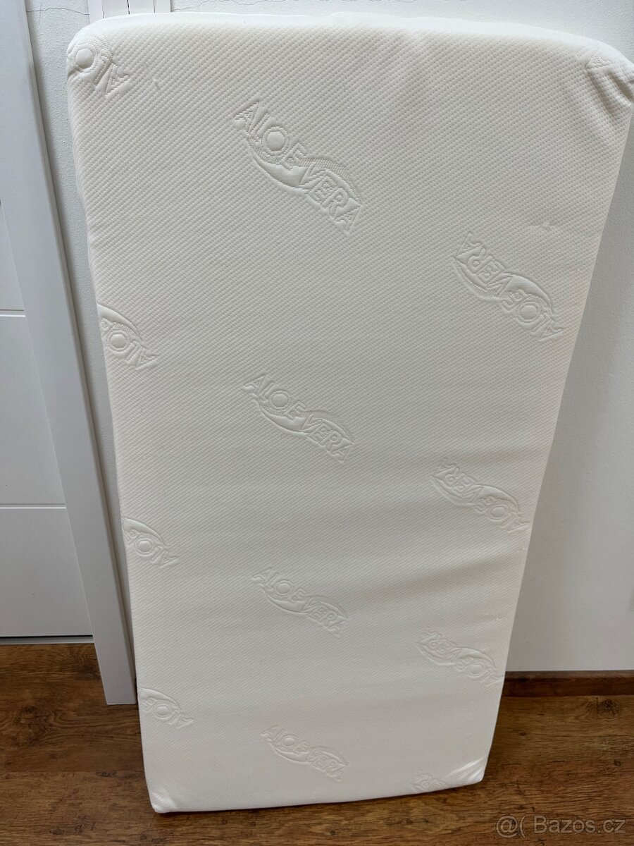 Postýlka s matrací - 4