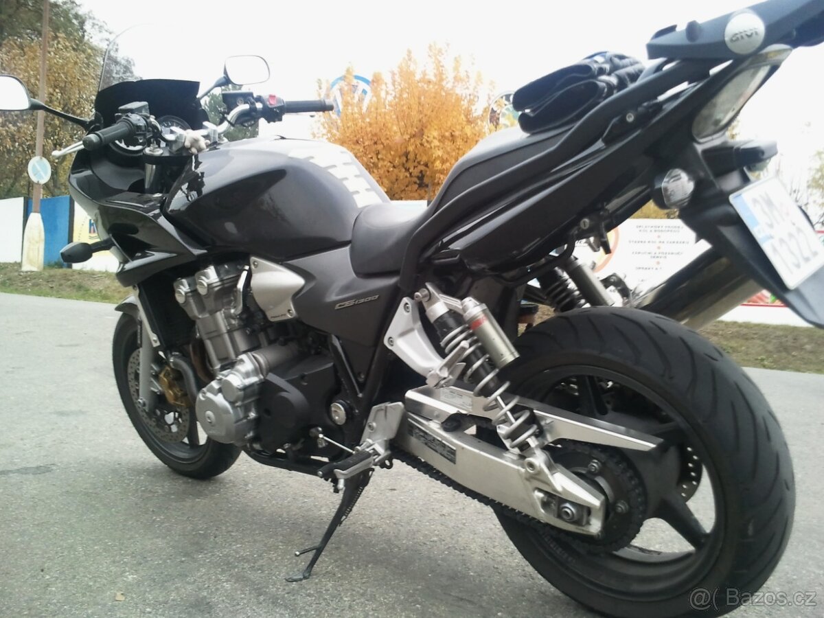 CB 1300 - 4