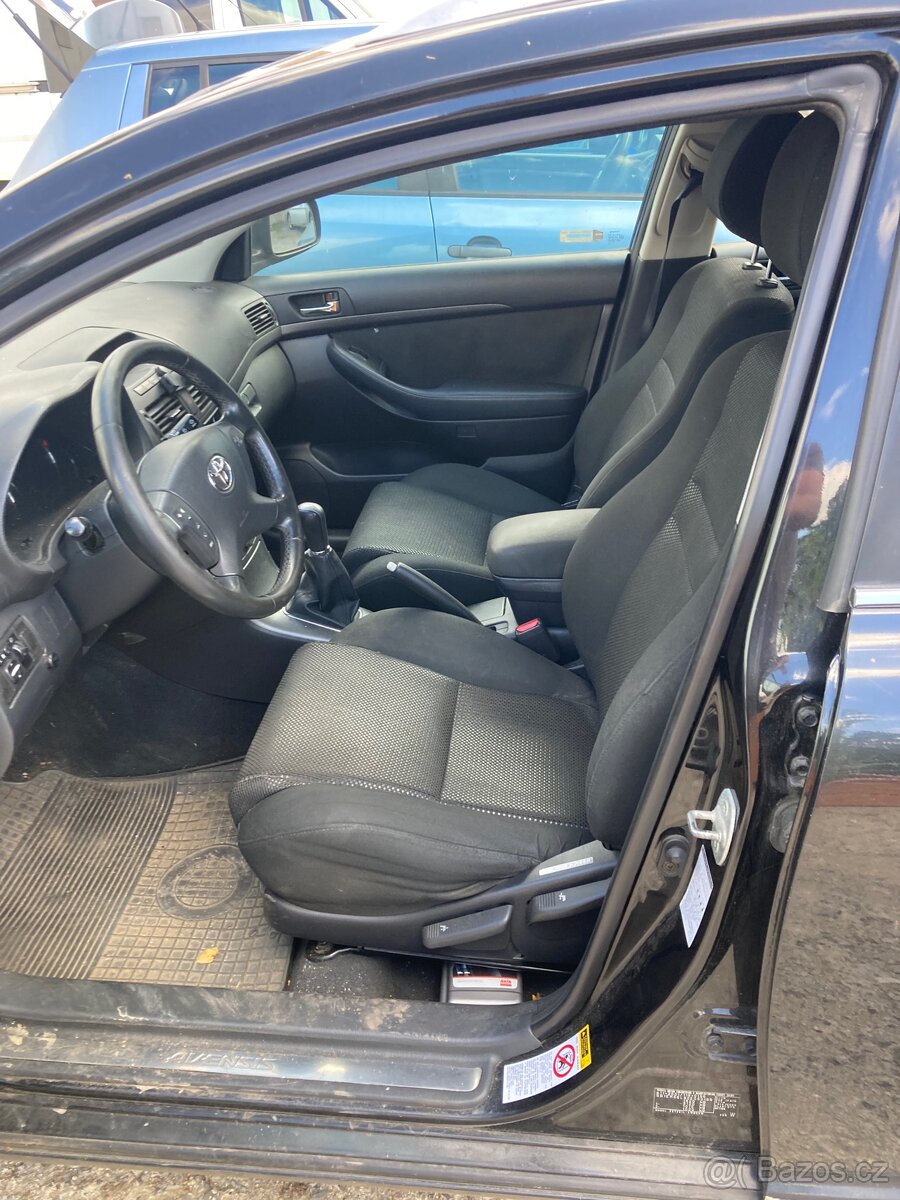 Toyota Avensis - 4