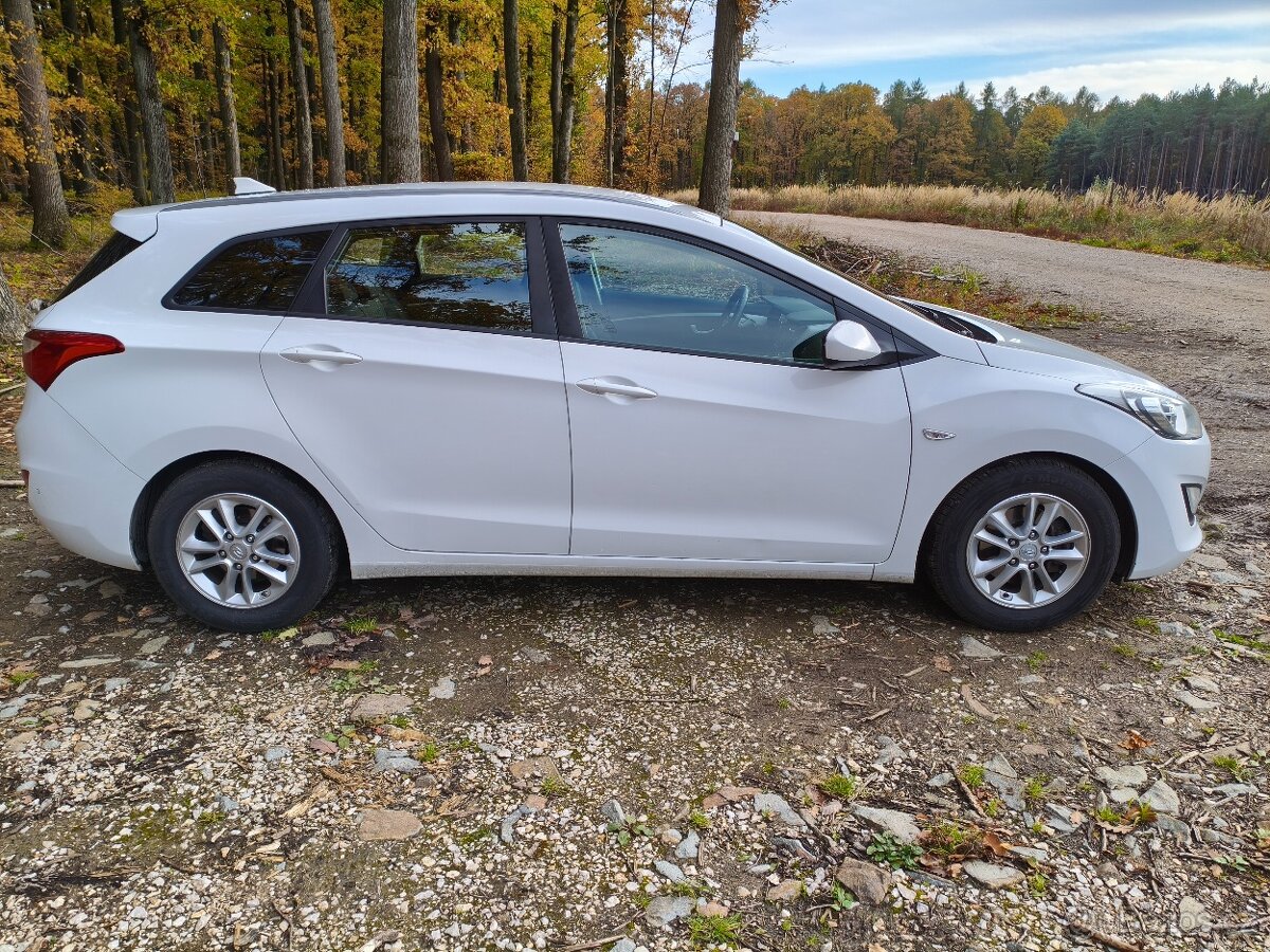 Hyundai i30 kombi, 1.6 CRDi 81 kw - 4