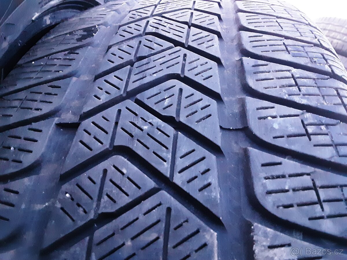 ZIMNÍ PNEU 225/40/18 a 235/40/18 2-4ks. R18 zima - 4