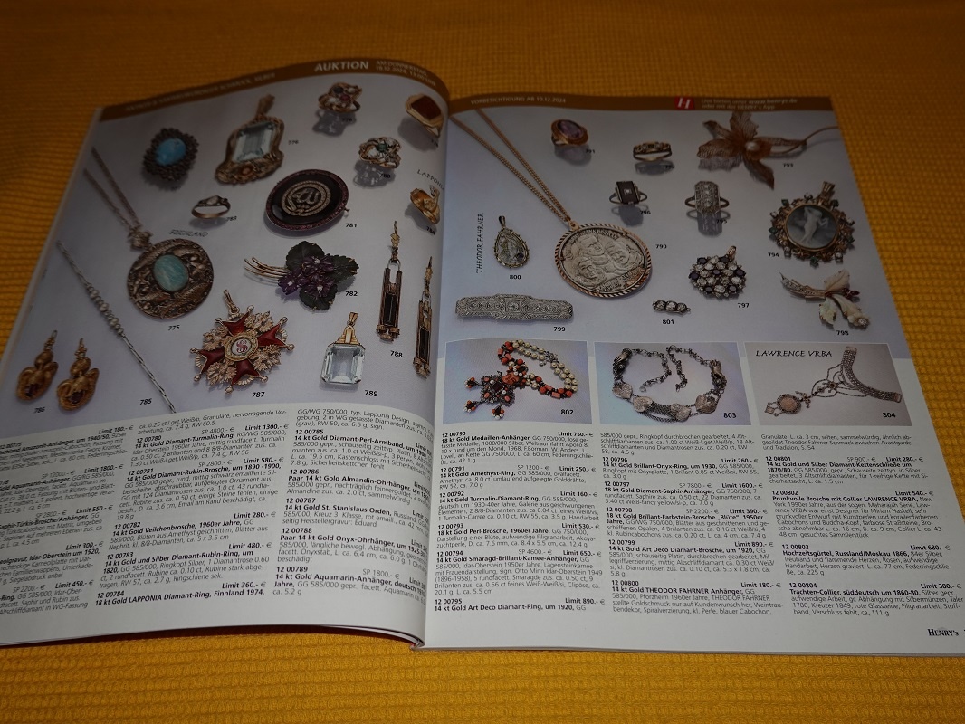 Aukční katalog starožitnosti, hodinky, sběratelství 12/2024 - 4