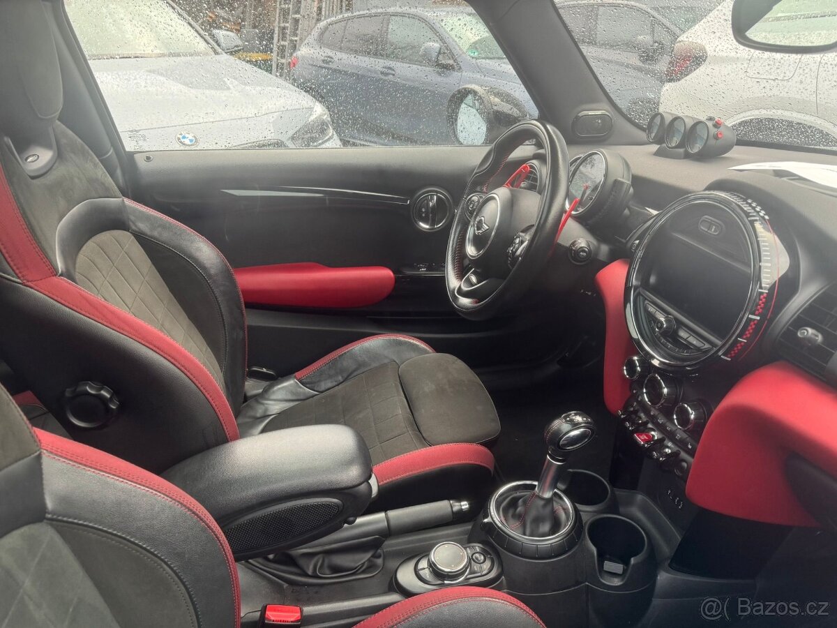 Mini Cooper WORKS 2.0i 170kw AUTOMAT 2016 - 4