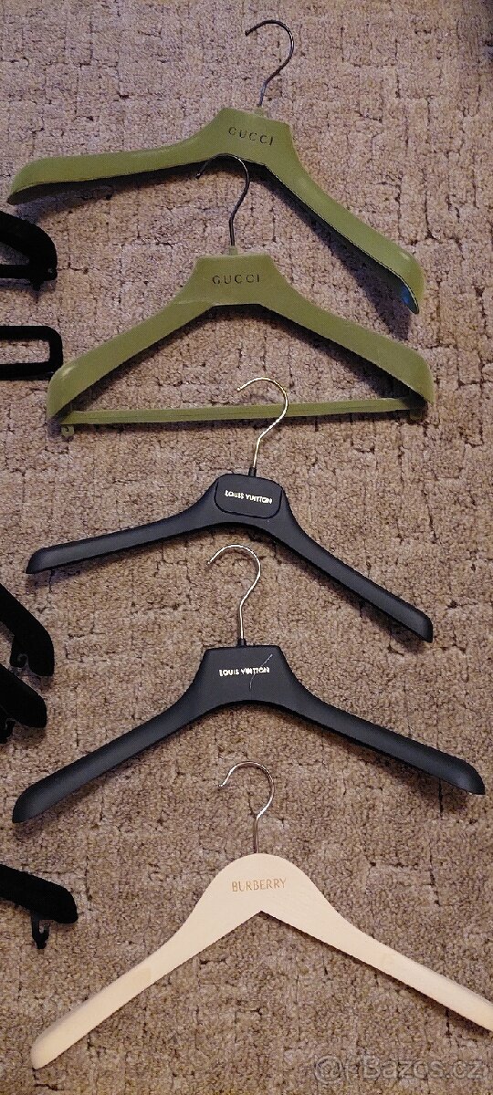 Značkové ramínka - 4