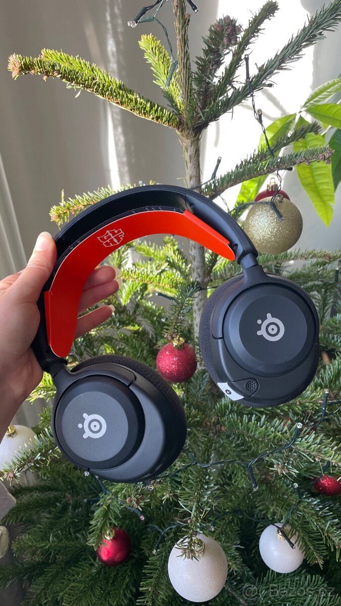 SteelSeries Arctis Nova 5 Wireless - 4
