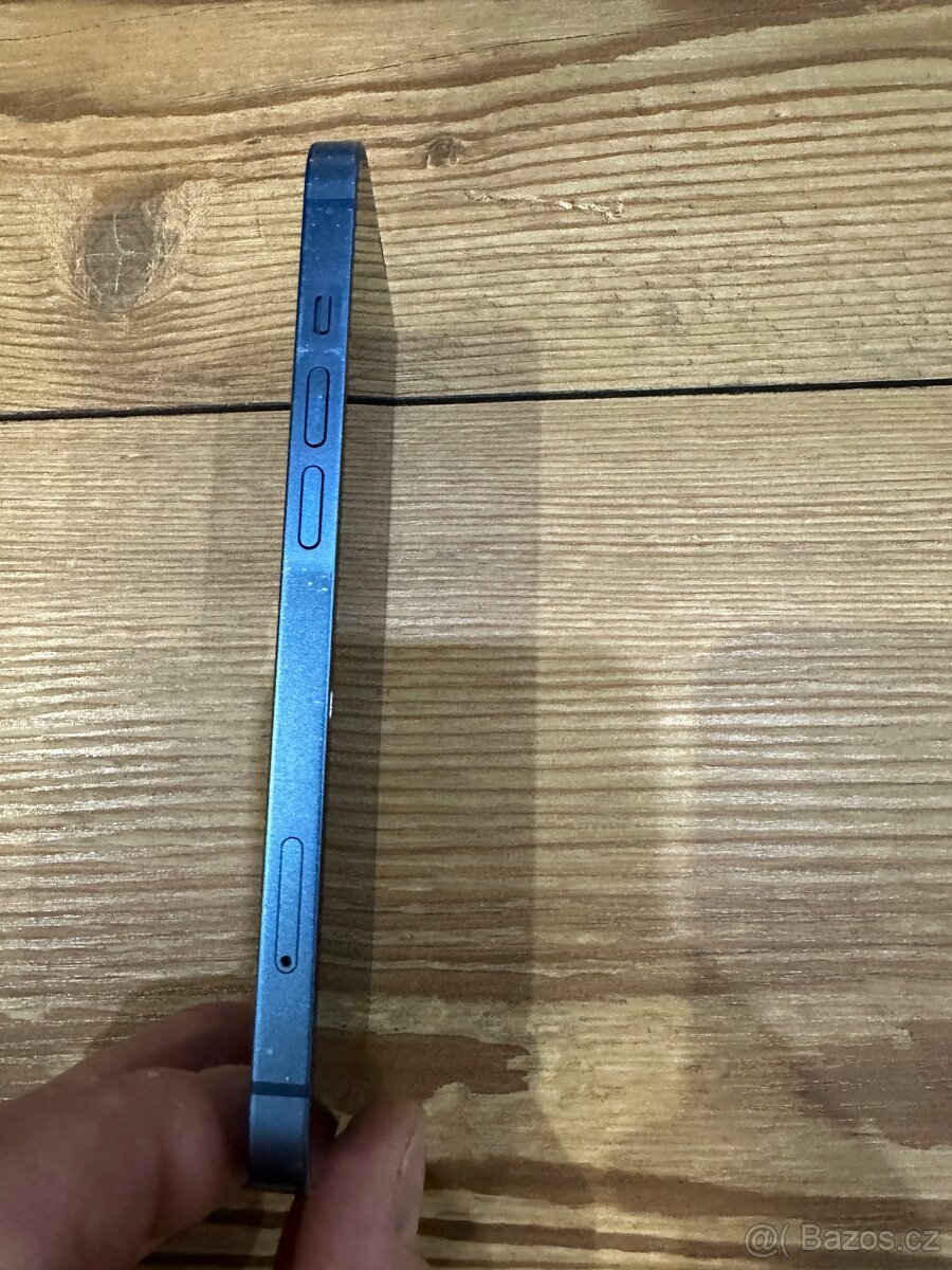 Prodám iPhone 13 256 GB modrý - 4