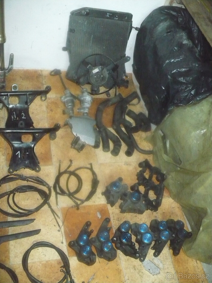 Yamaha YZF R1/fazer rv. 98-01-díly ze tří moto - 4