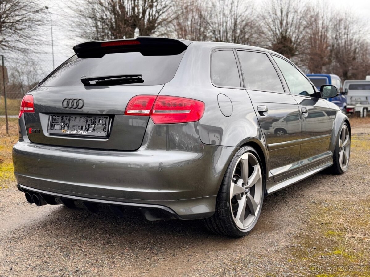 Audi RS3 2.5 TFSI Sportback Quattro - 4