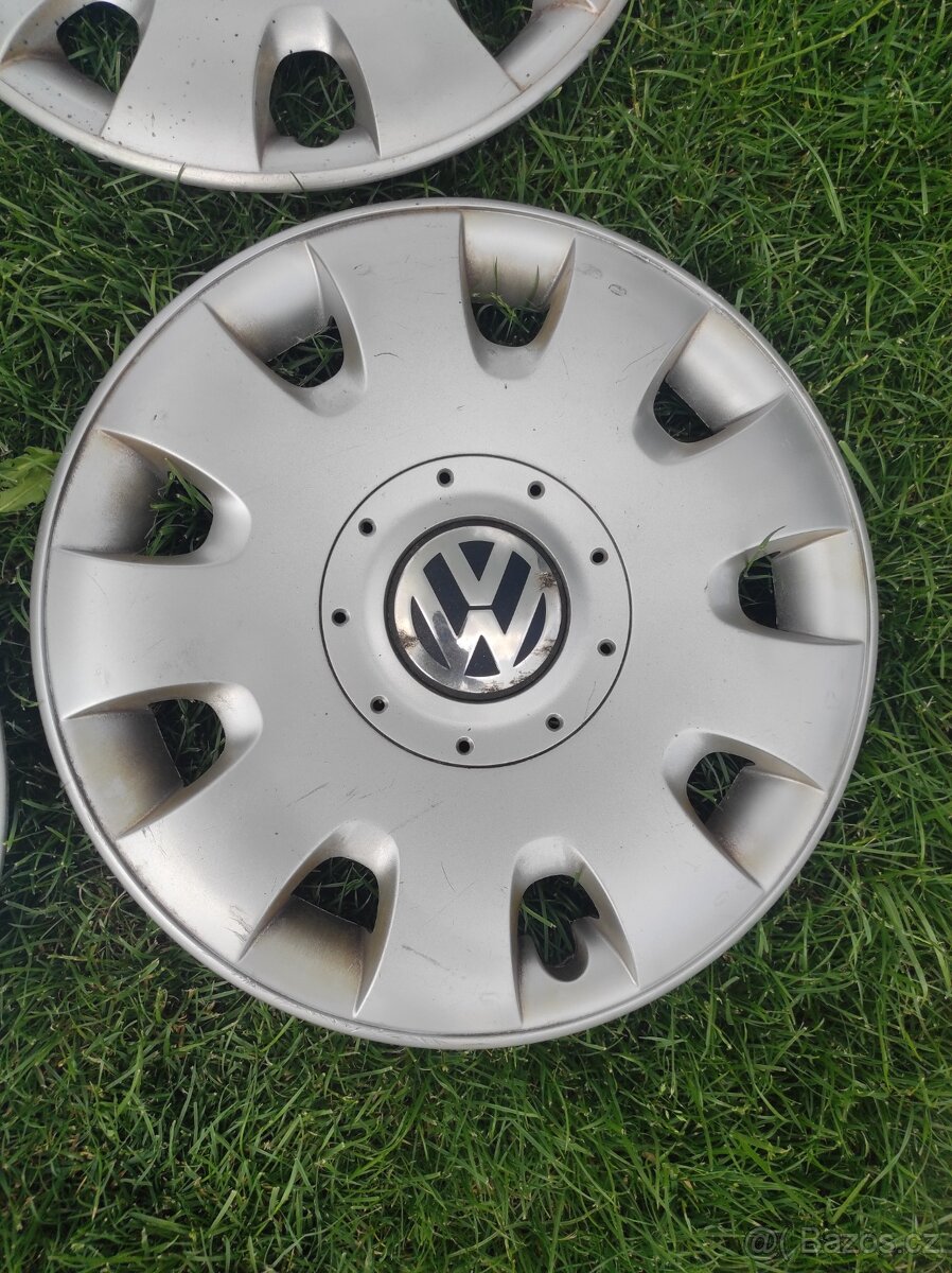 Sada 4 kusů poklic Volkswagen (15") - 4