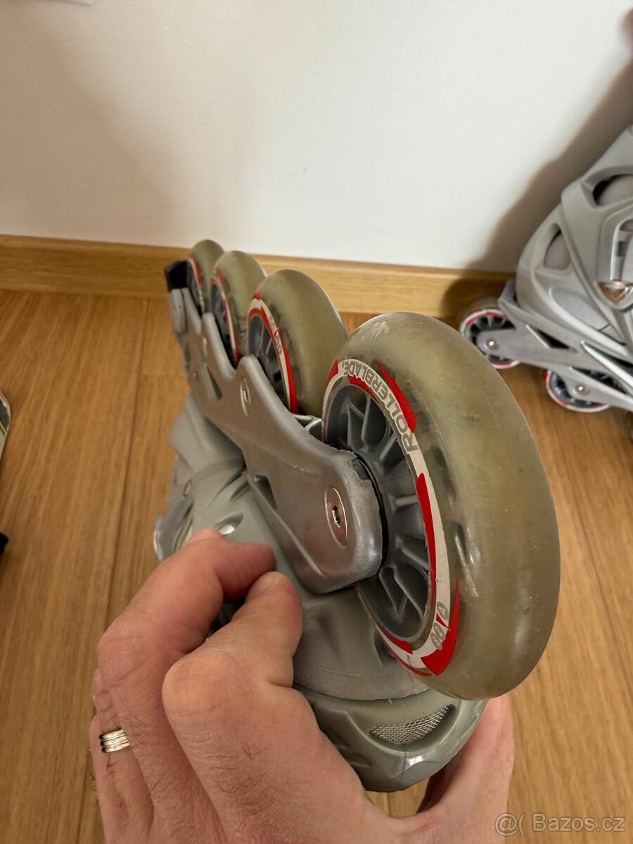 Koleckove brusle Rollerblade, vel. 39 + chranice - 4