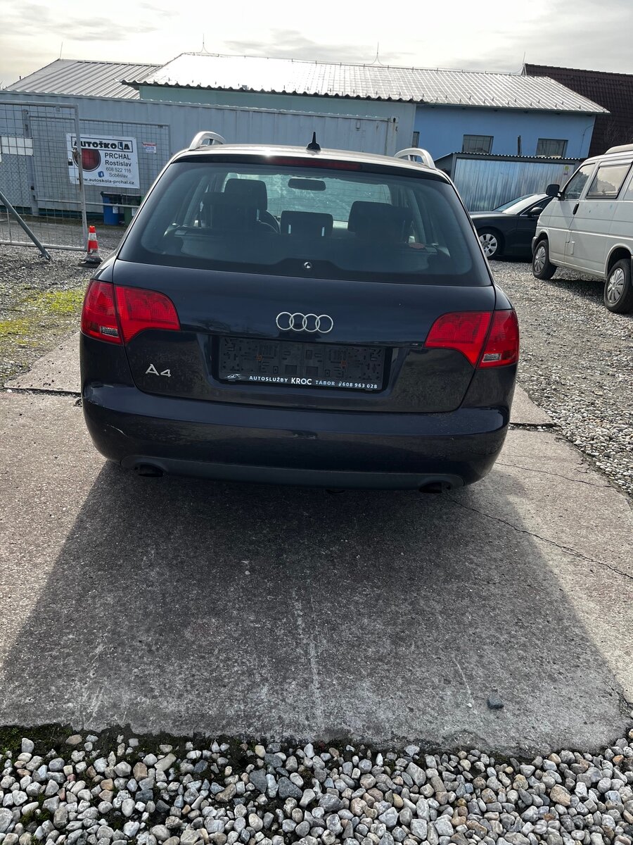 Audi A4 2.5tdi..combi.....manuál - 4