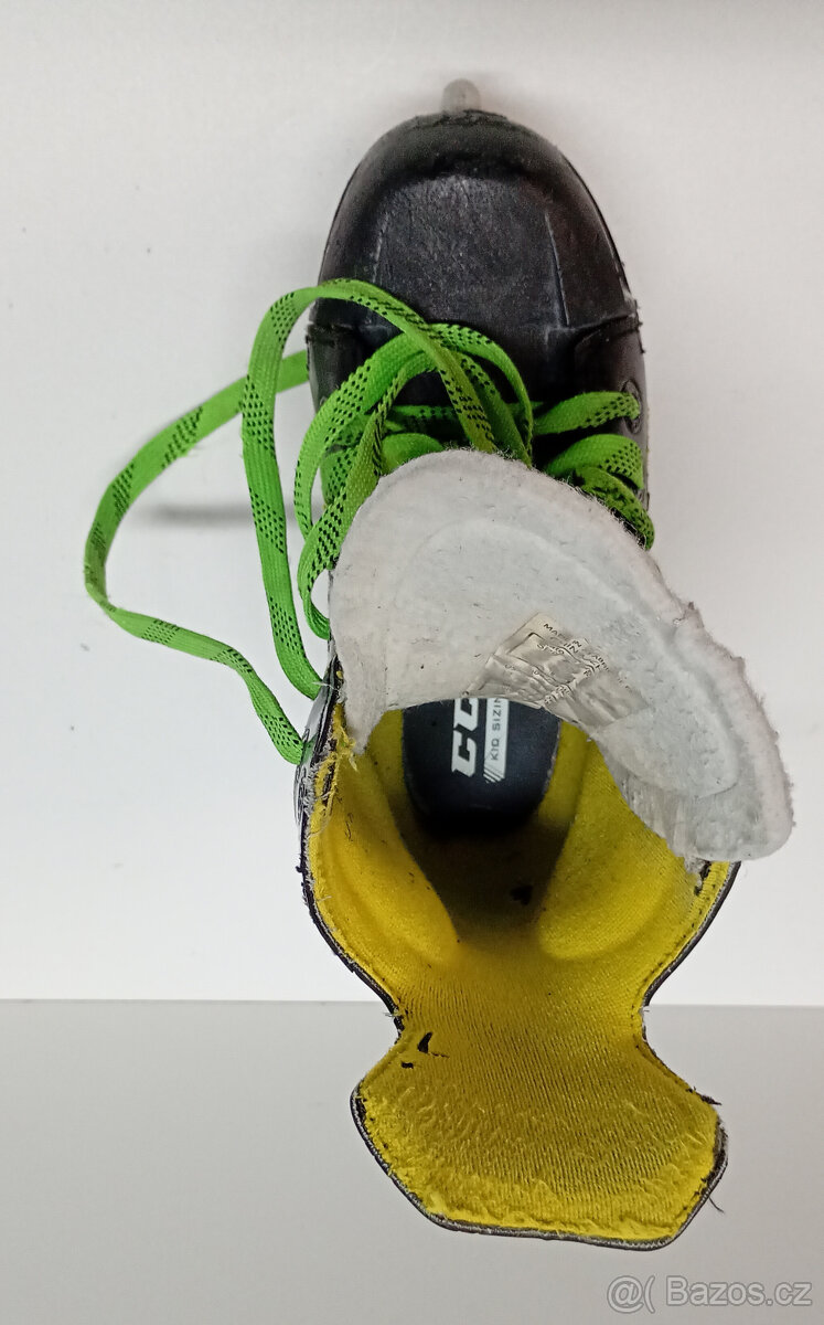 Brusle CCM Super Tacks 9350 EU29,5 - 4
