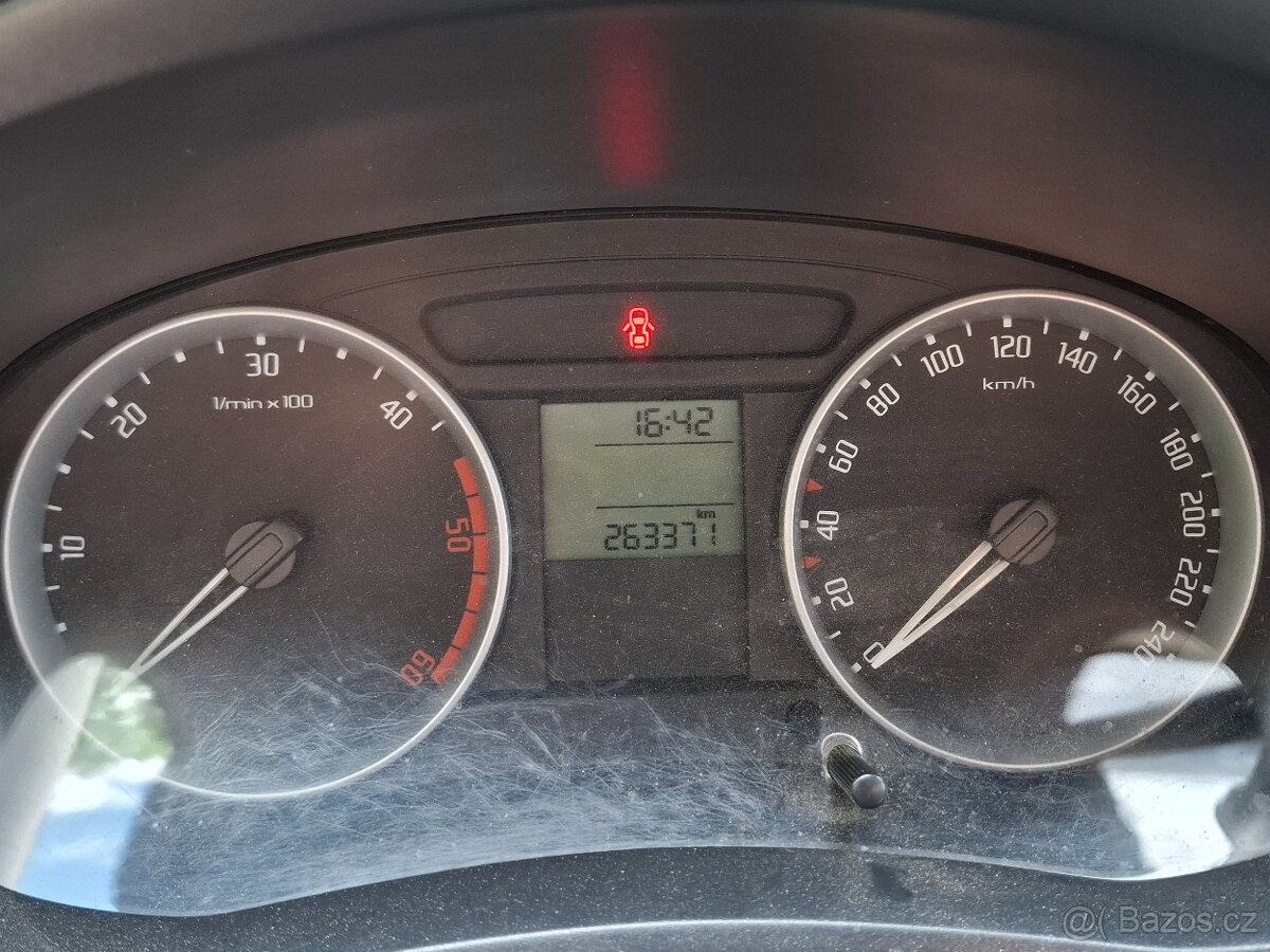Škoda Roomster 1,4 TDI,rok 2008 - 4