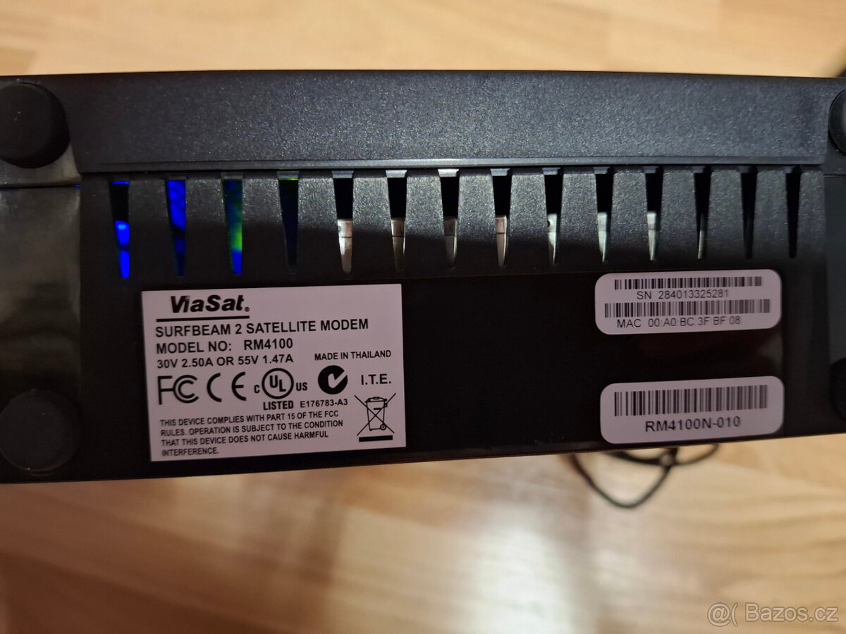 ViaSat RM4100 Surfbeam 2 - modem pro satelitní internet - 4