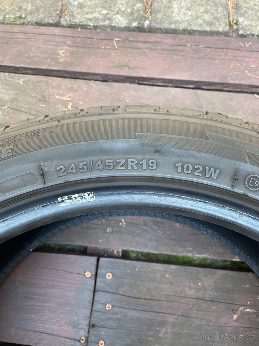 Prodám 245/45 ZR 19 letni - 4