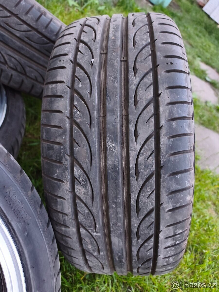 235/35 r19 - DOT 2024 - 4