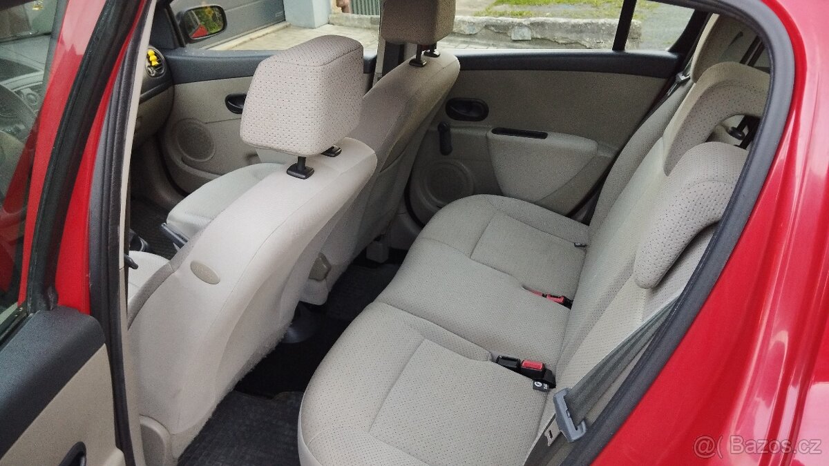 Renault Clio 3 1.2 12V - 4