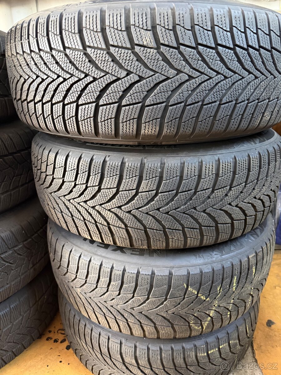 Zimní 235/60r18 Nexen - 4