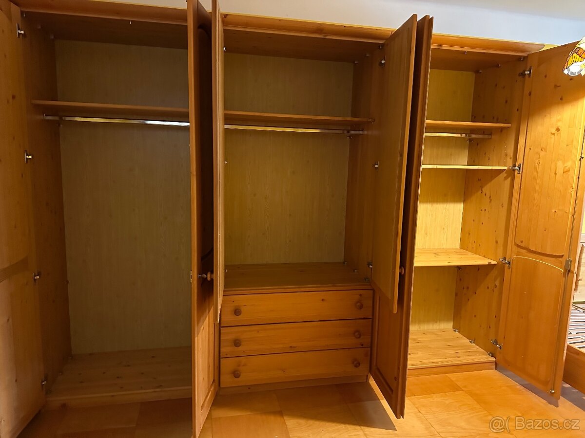 Celomasivní borovicová ložnice - 4