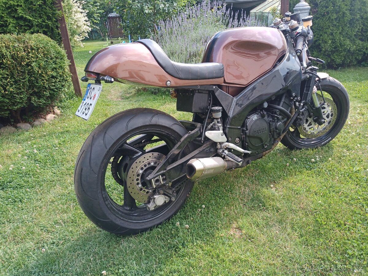 Yamaha YZF 750R café racer - 4