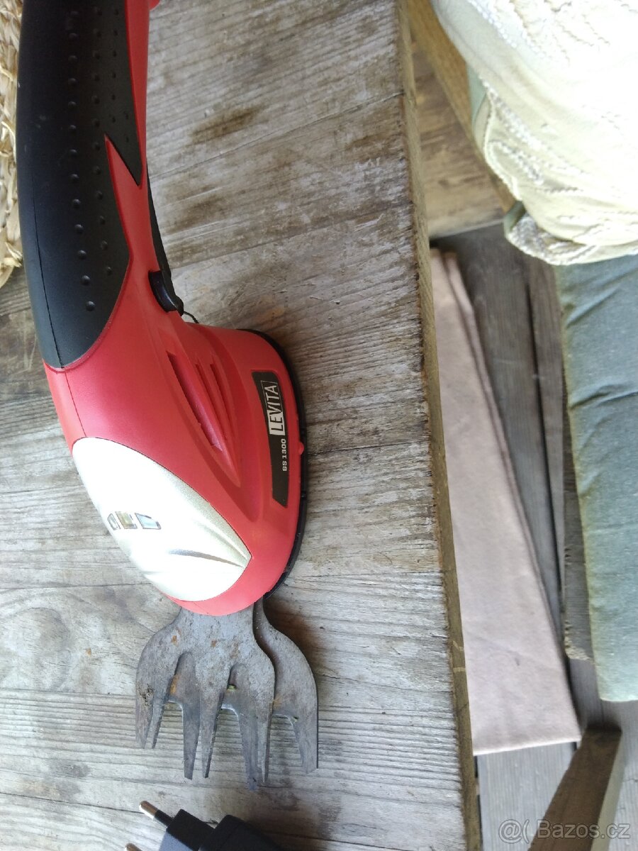 Zahradní nůžky Levita - 4