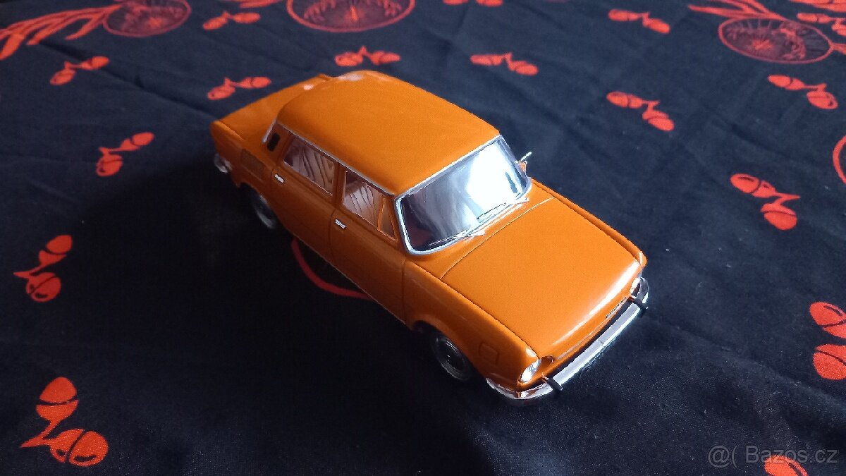 Škoda 100L 1:24 White box - 4