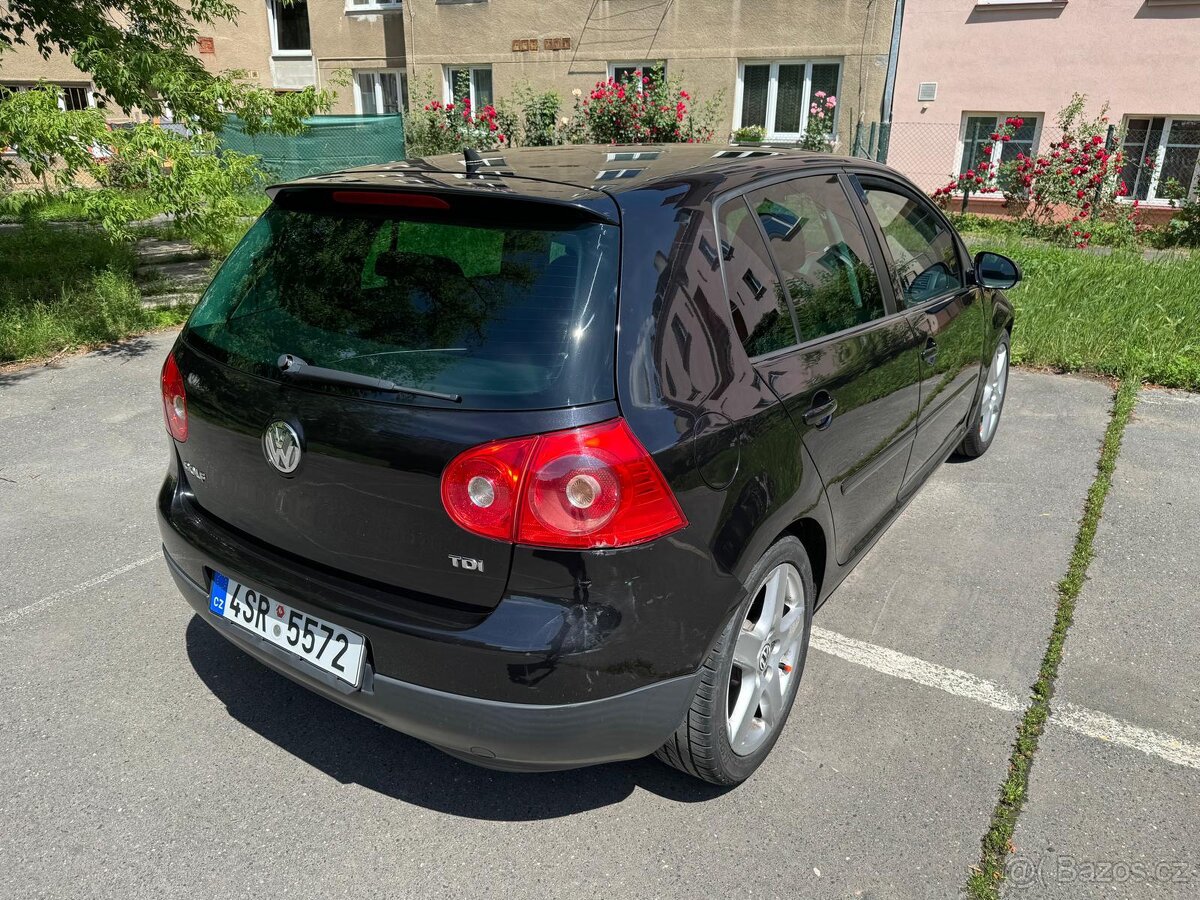 Auto k pronájmu. VW Golf 5 1.9tdi, GTI - 4