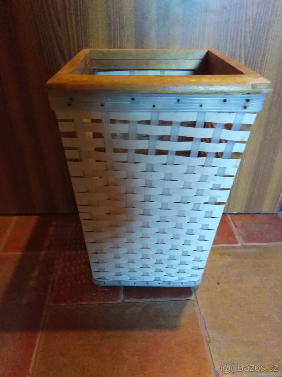 Retro odpadkový koš. - 4
