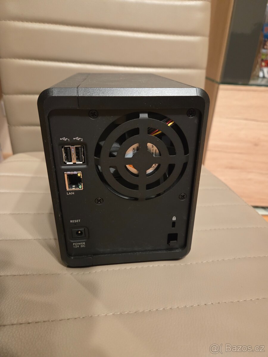 NAS úložiště - Zyxel NSA320s - 4